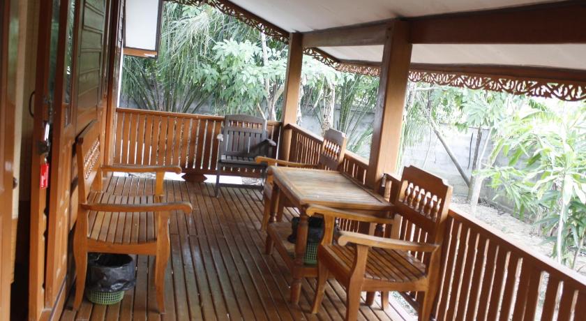 Balcony/terrace, Ban Suan Kulap Keaw Resort in Phrae