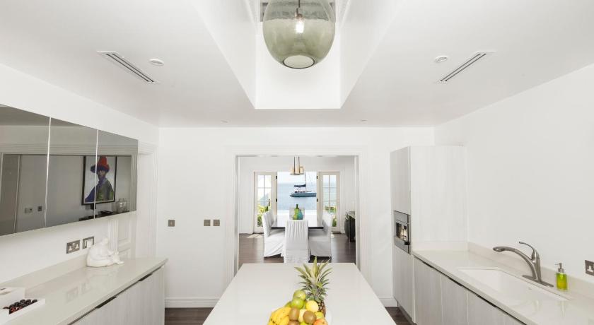 Foto Three Bedroom Ocean Front Residence 6