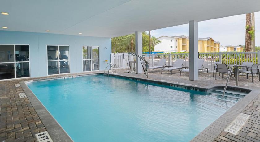 Holiday Inn Express & Suites Lakeland photo