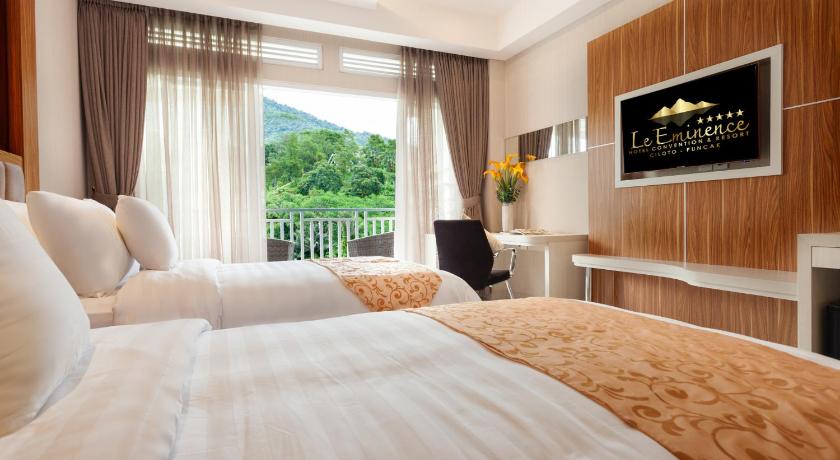 Image of Junior Suite with Mountain View 1