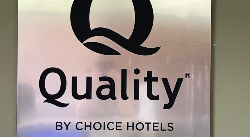 Quality Inn & Suites photo
