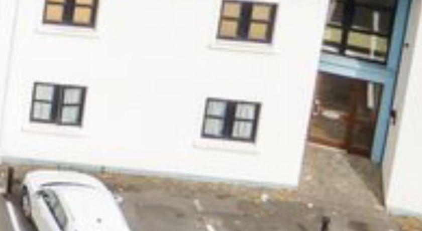 Riverside apartments Westport photo