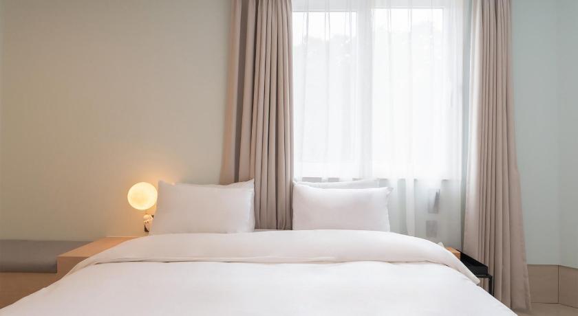 Image of Family Junior Suite with 2 people breakfast 12