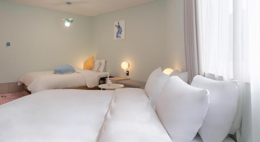 Image of Family Junior Suite with 2 people breakfast 4