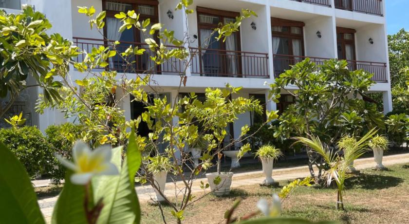 Amanda Beach Resort — Hotel in Pasikuda
