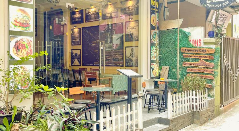 Amy Hostel Hue photo