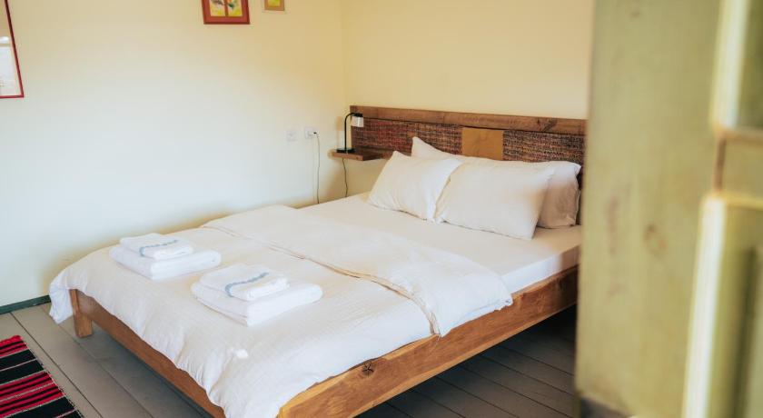 Image of Deluxe Double Room with Balcony 14
