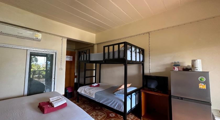 Image of Family Room 16