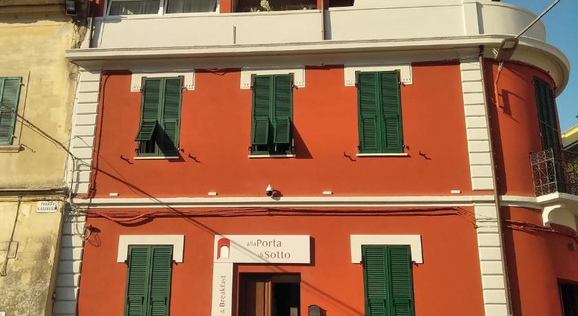 Alla Porta Di Sotto B&B