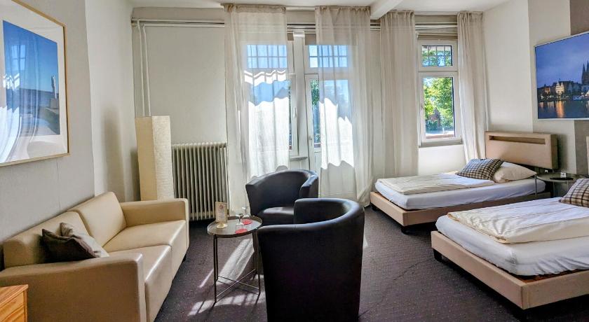 Image of Twin Room 1