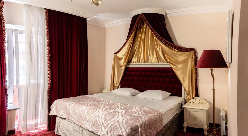 รูปของห้องสวีทมีระเบียง (Suite with Balcony) 0