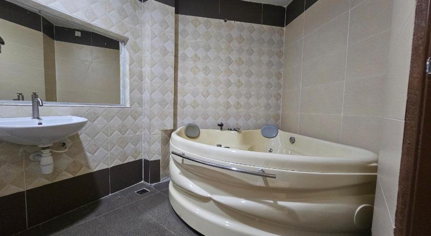 Veer Hotel - image 30