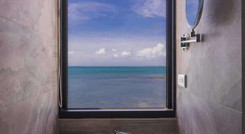 Image of Apartment with Sea View 1