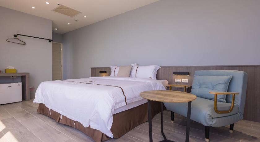 Image of Queen Room with Sea View 7