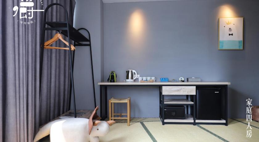Image of Deluxe Quadruple Room 9