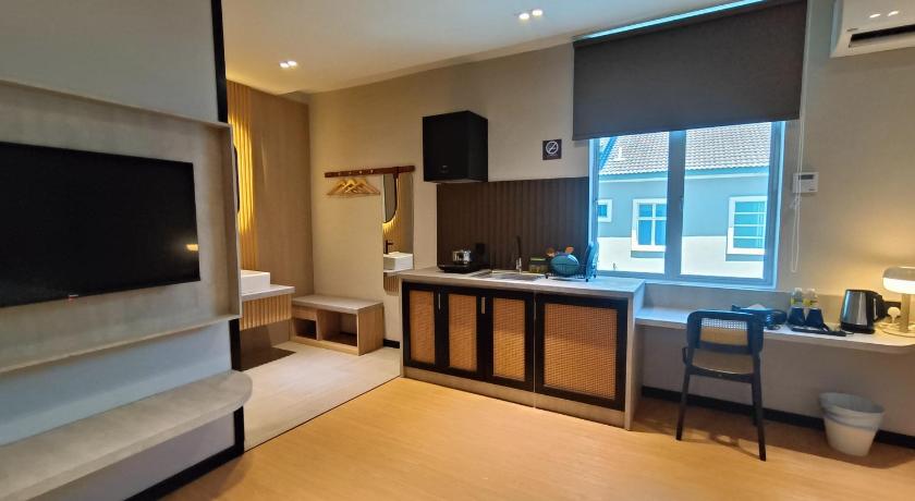 Image of Deluxe Suite 8