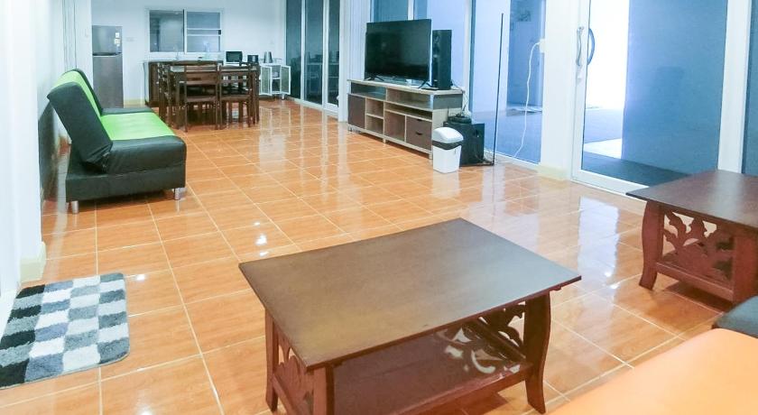 叻武里 Aura Park Resort 3星级 酒店 外观