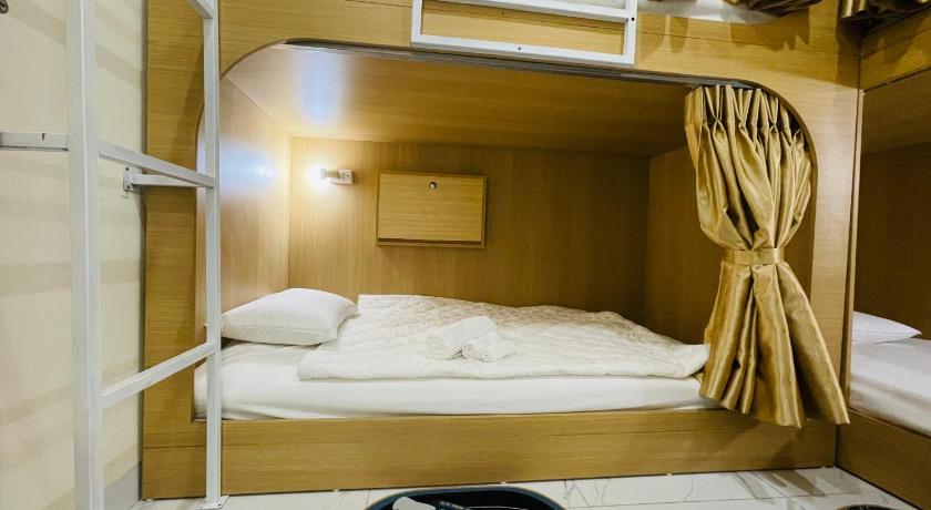 Bild von: Einzelbett im Schlafsaal mit Gemeinschaftsbad (Single Bed in Dormitory with Shared Bathroom) 0