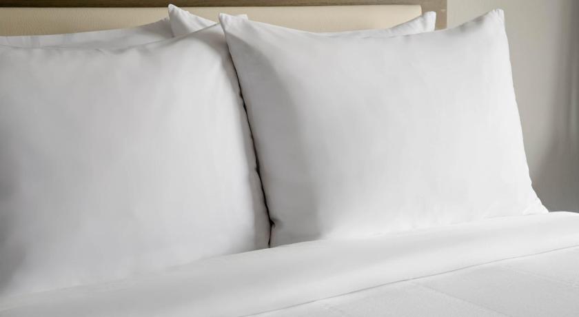 Fairfield Inn & Suites by Marriott Boston Milford photo