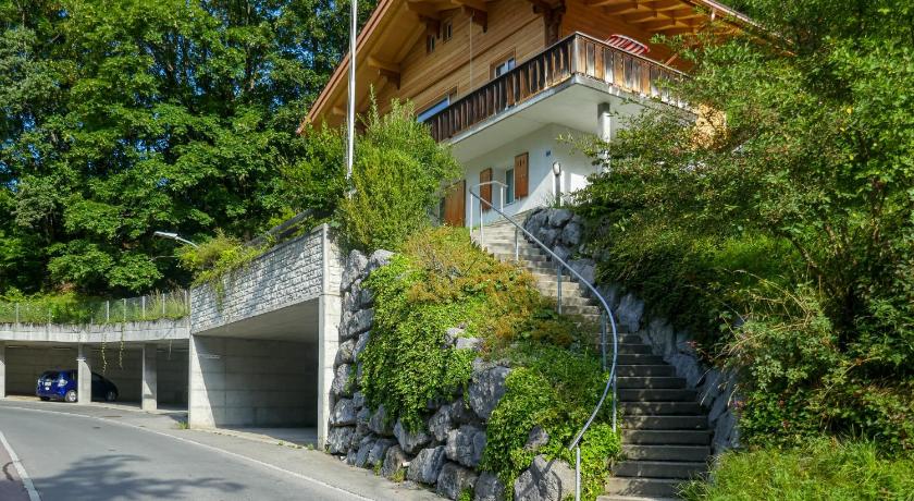 Apartment Chalet Holzwurm by Interhome — Hotel in Grindelwald