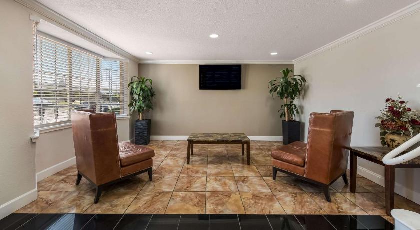 Quality Inn Airport Saint Louis photo