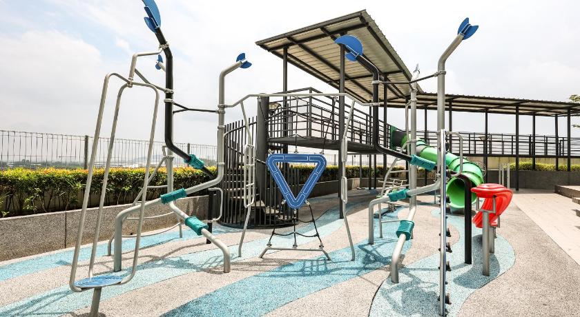 Beautiful 3B2B - 6 pax|Free 2 Parkings|Subang Jaya - image 2