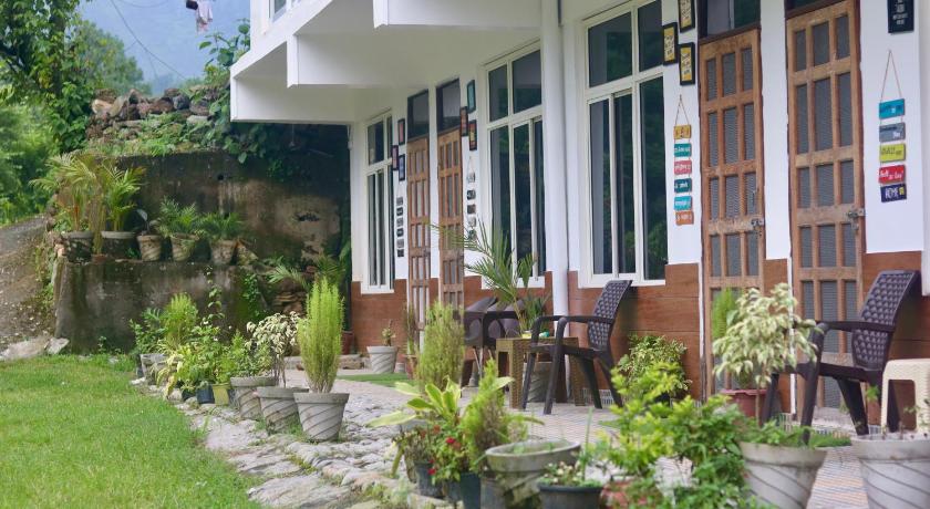 River Valley — Hotel in Chamoli