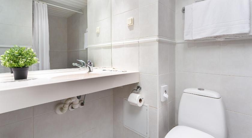 Image of Standard Double or Twin Room 5