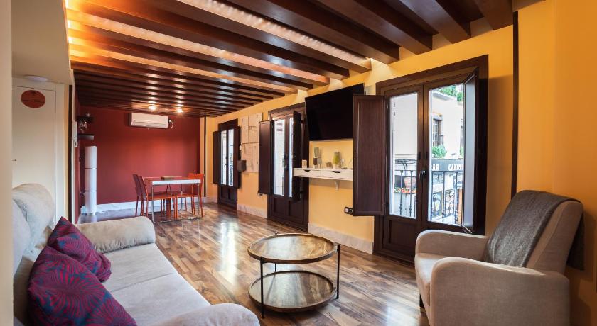 HERMOSA 7 — Hotel in Granada