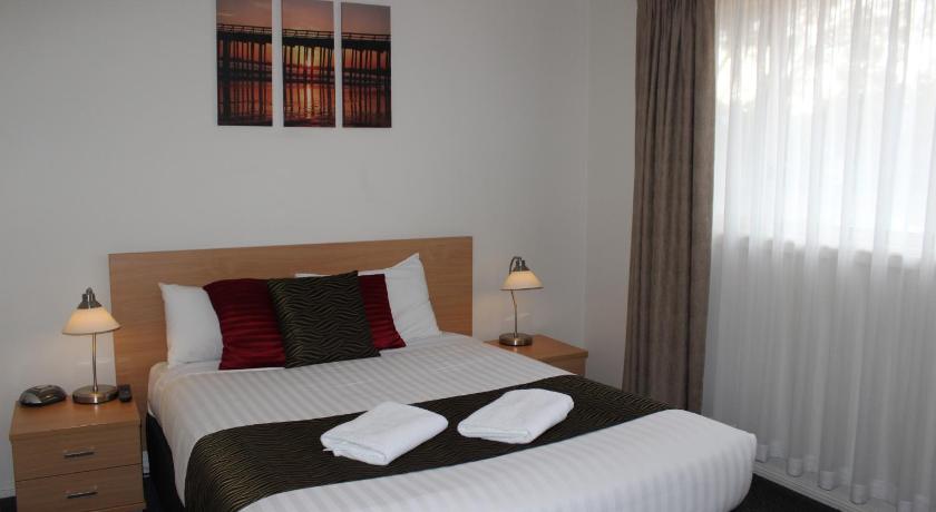 Image of 2 Bedroom 4