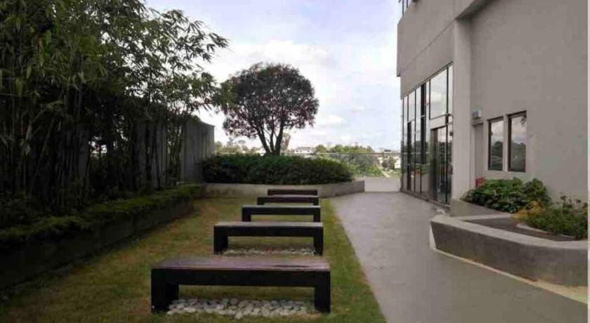 D'sara Sungai Buloh Sentral MRT Linked Two Rooms for 4 Guests - image 2