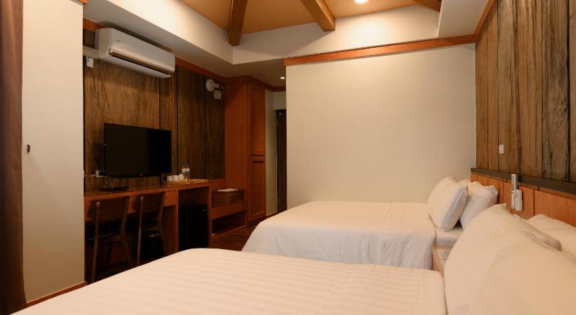 Image of Quadruple Room 1