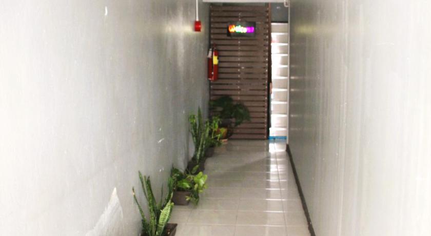 Lux Rooms Night Bazaar photo