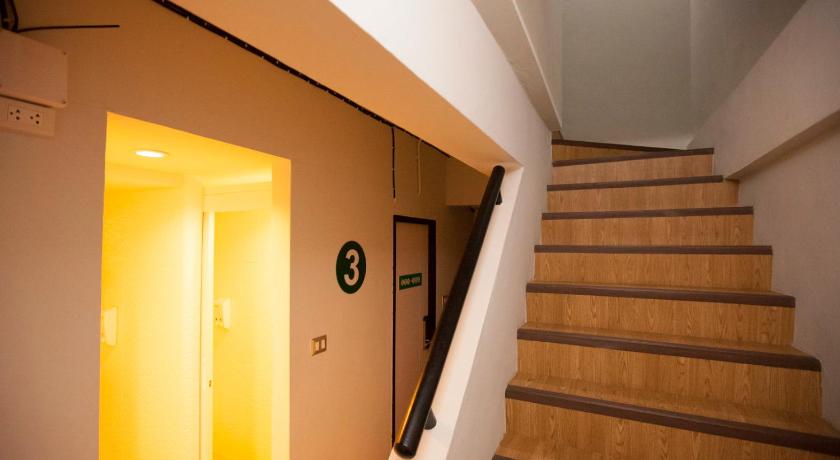 Micro Hostel - image 8