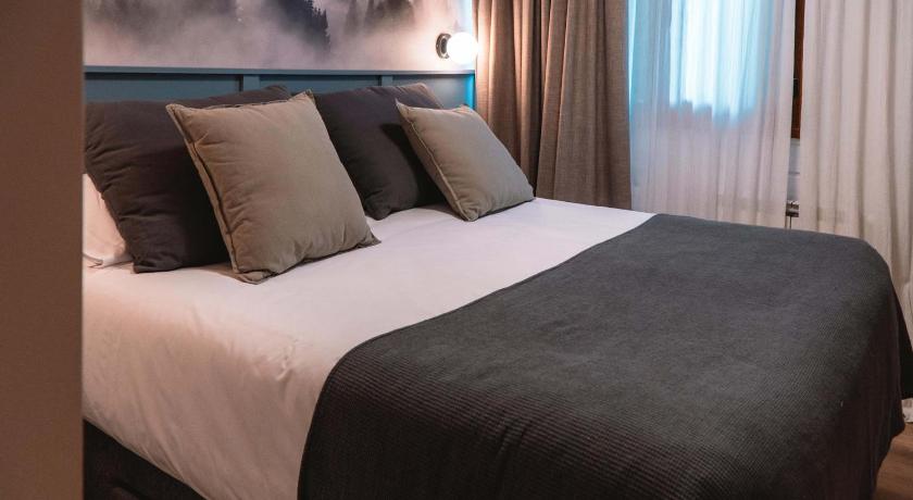 Image of Standard Double or Twin Room 0