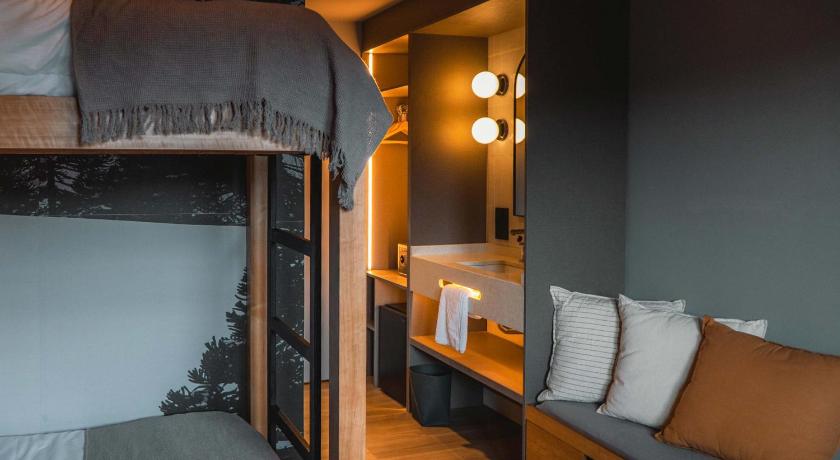Image of Standard Quadruple Room 1