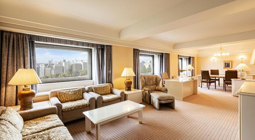 รูปของสวีท วิวสวนสาธารณะ ชั้นบน ปลอดบุหรี่ (Suite Room with Park View - High Floor - Non-Smoking) 0