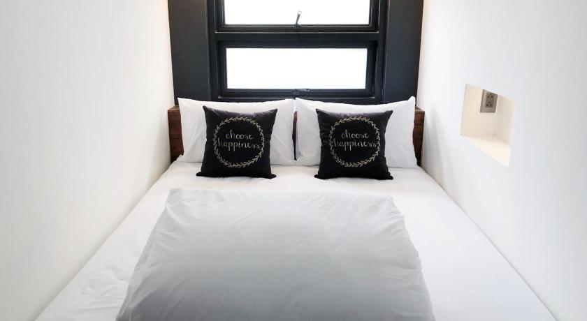 The Entaneer Poshtel photo