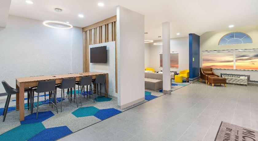 Microtel Inn & Suites by Wyndham Opelika photo