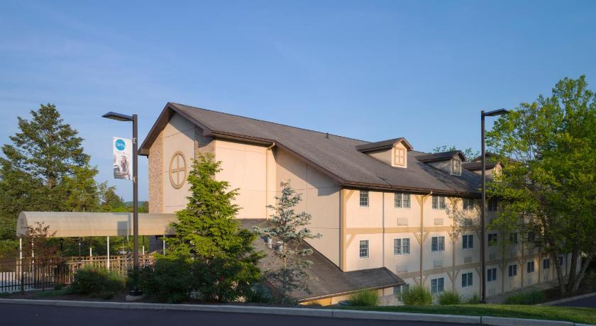Pine Barn Inn photo