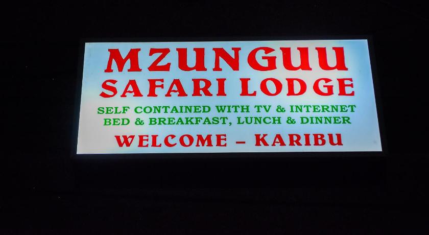 Mzunguu Safari Lodge photo