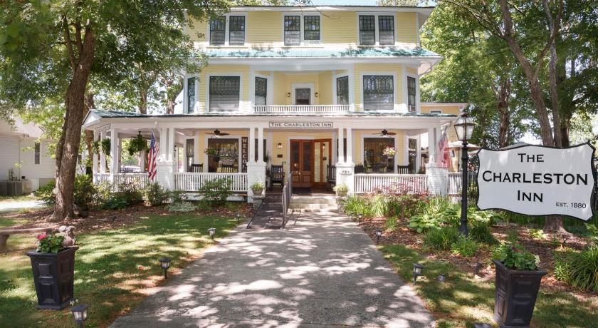 헨더슨빌 (NC) The Charleston Inn Hendersonville NC 3성급 숙소 외관