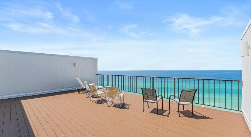 Image of Apartment with Sea View 10