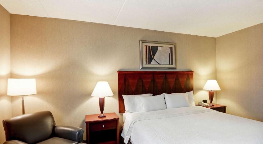 Hampton Inn Lewisburg photo