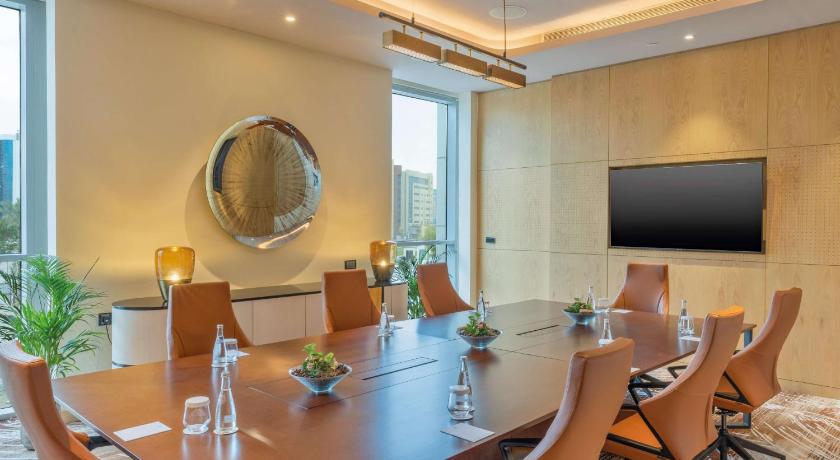 Embassy Suites by Hilton Doha Old Town - image 11