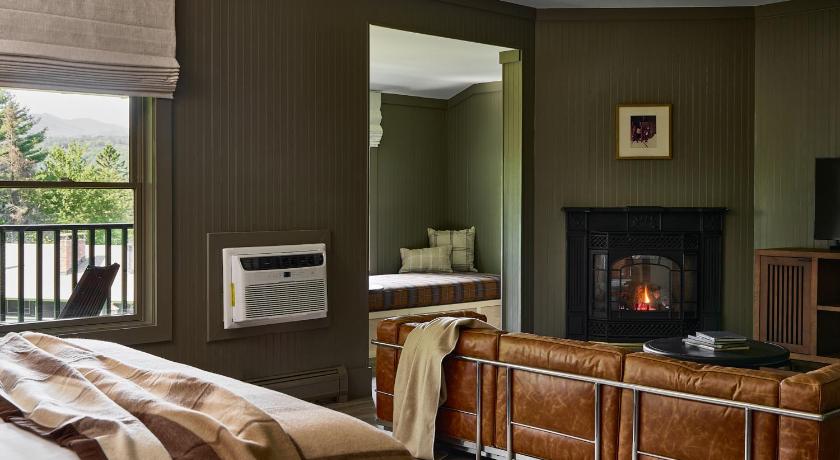 Bluebird Cady Hill Lodge photo