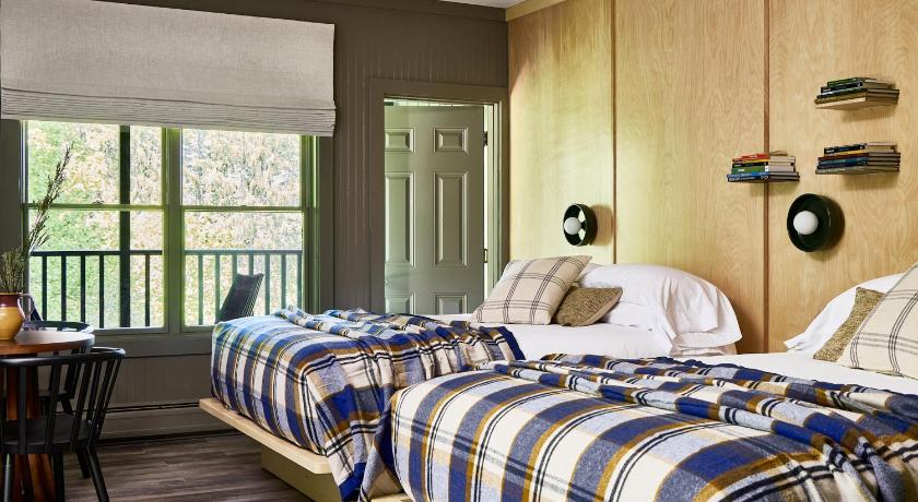 Bluebird Cady Hill Lodge photo