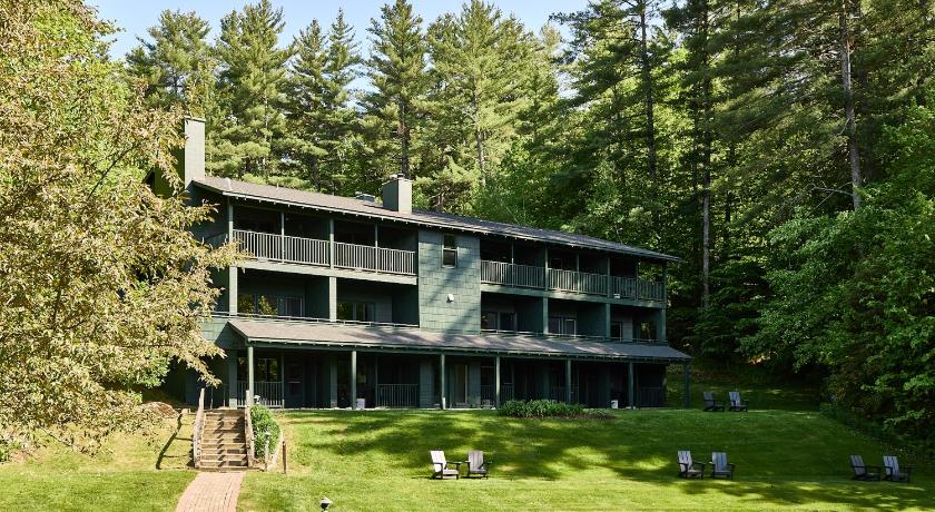 Bluebird Cady Hill Lodge — Hotel in Stowe (VT)