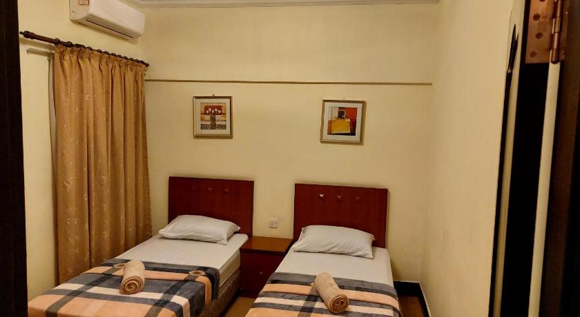 Marina Court Stay In Borneo 01 photo