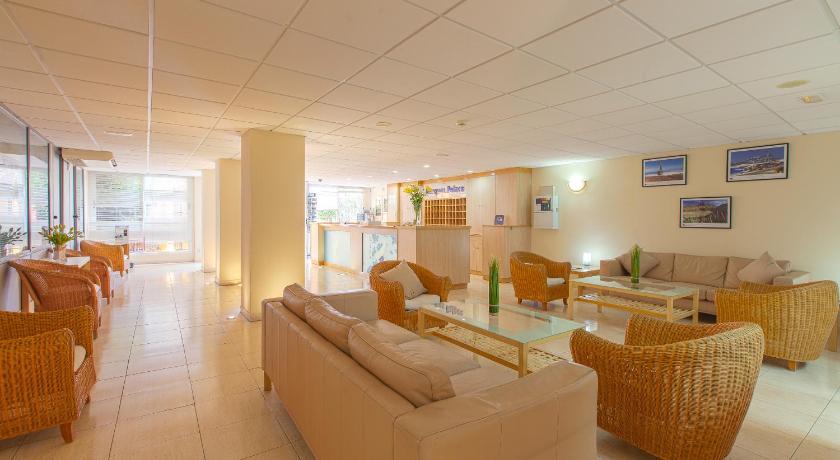 Aparthotel El Marques Palace photo